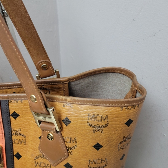 100% Authentic MCM CONGNAC shopper tote - Picture 10 of 16